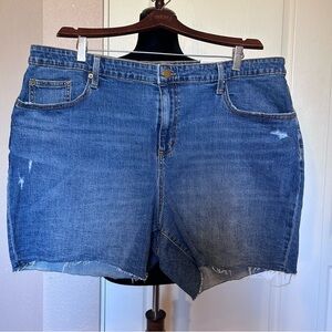 NWT Universal Thread Boyfriend Denim Shorts‎ Size 22W